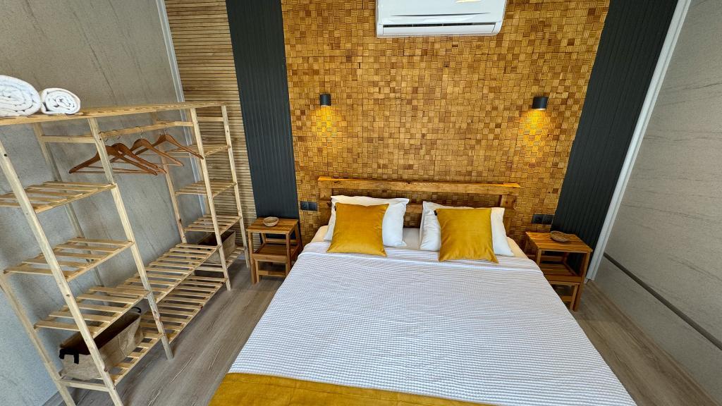CNR Kitehouse — 4