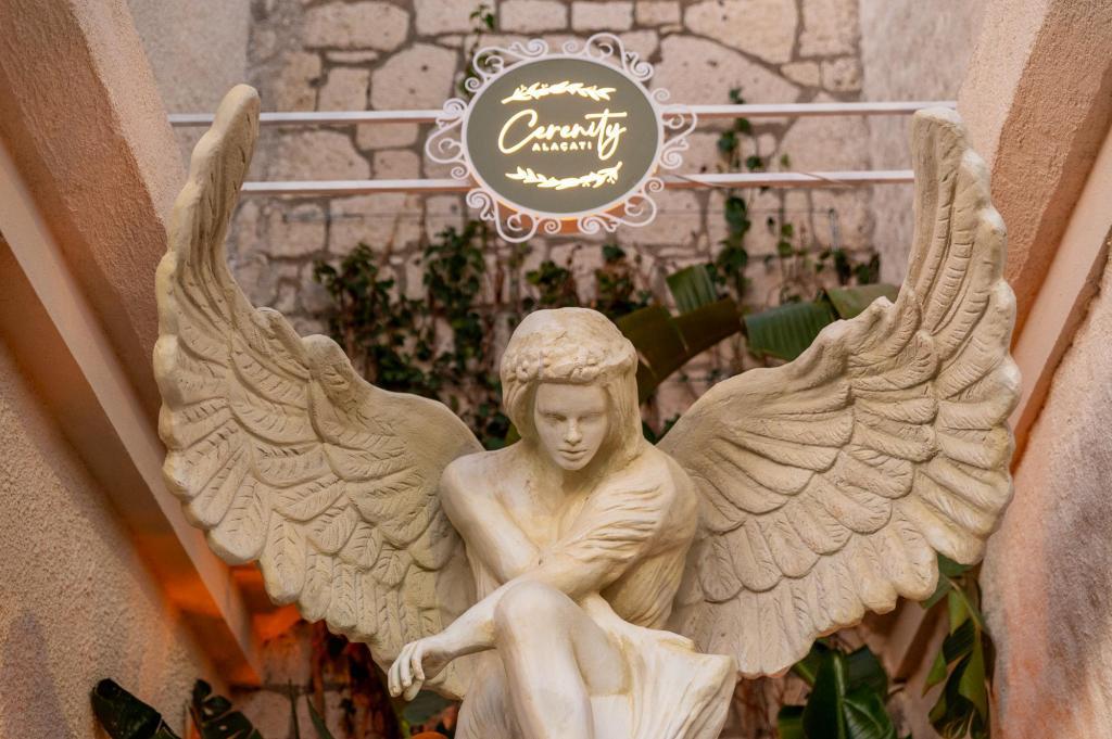Cerenity Alaçatı +12