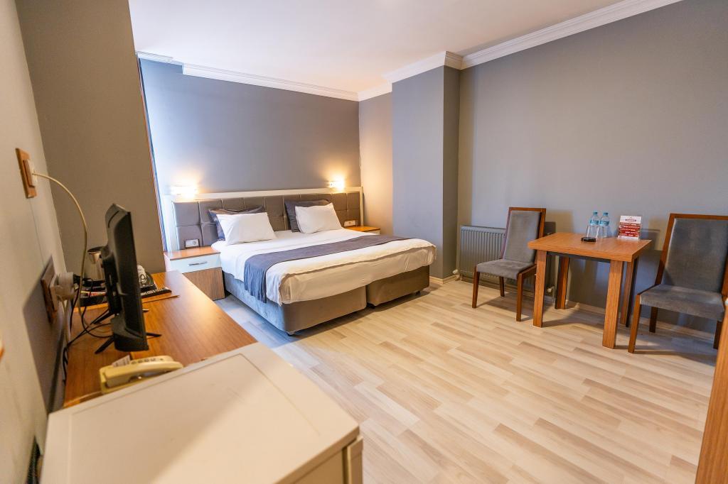 Emsa Palace Hotel — 9