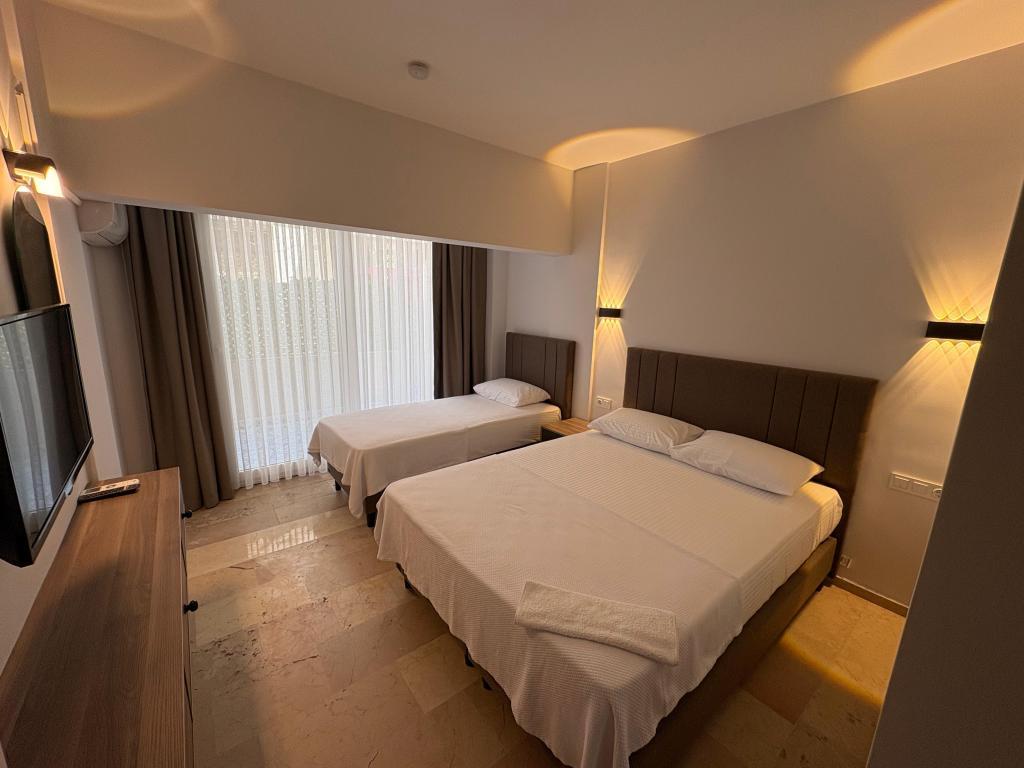 Eren Otel Çeşme