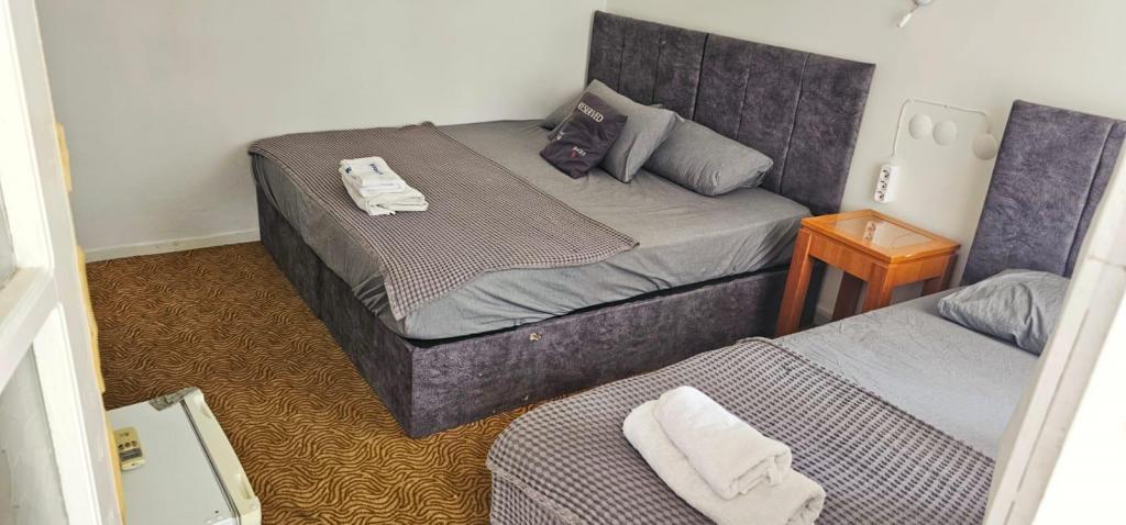 EROS OTEL — 4