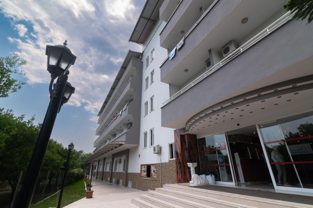 Grand Hotel Derin — 7