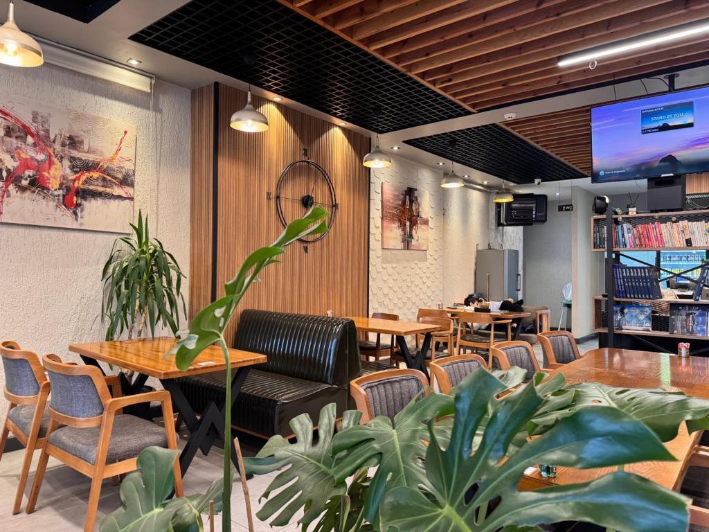 Inn Port Hotel — 4