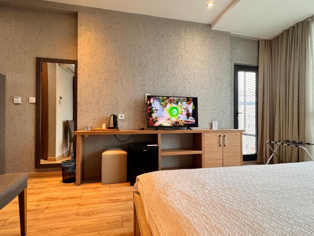 Inn Port Hotel — 9
