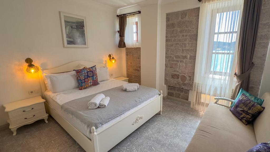 Kanelo Otel Ayvalık