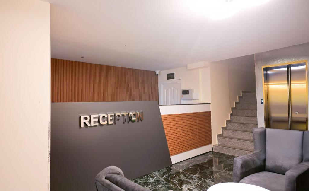 Lara Street Hotel — 4