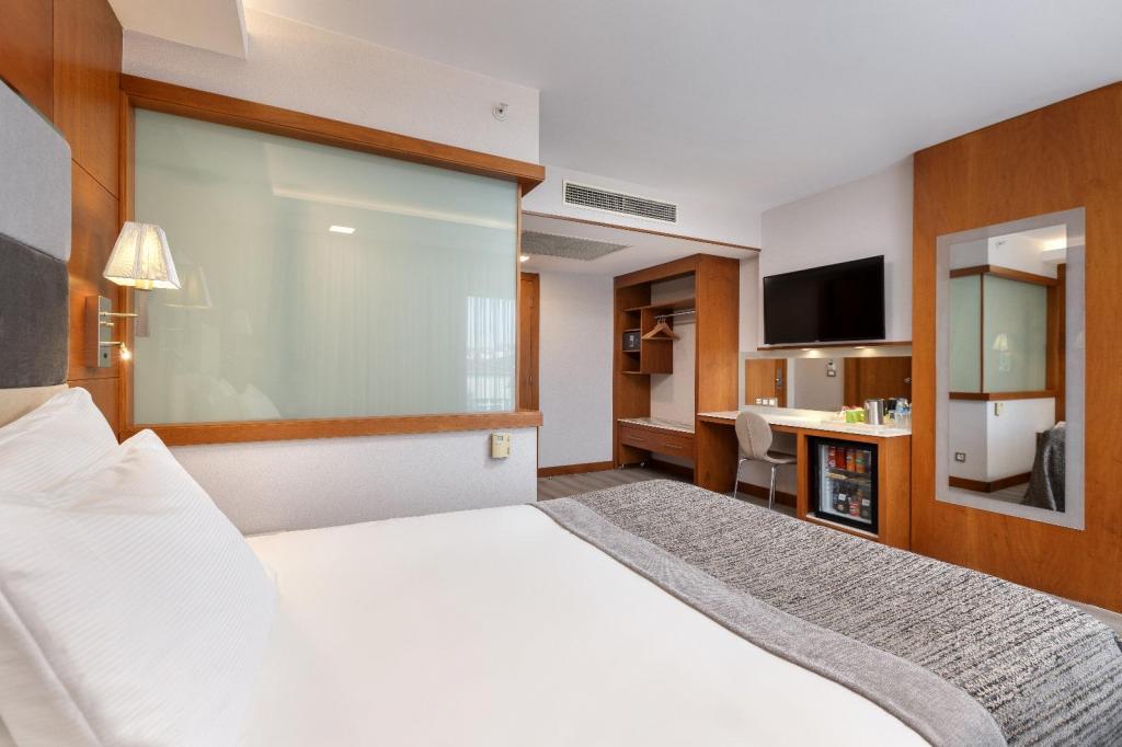 Limak Ambassadore Hotel — 5