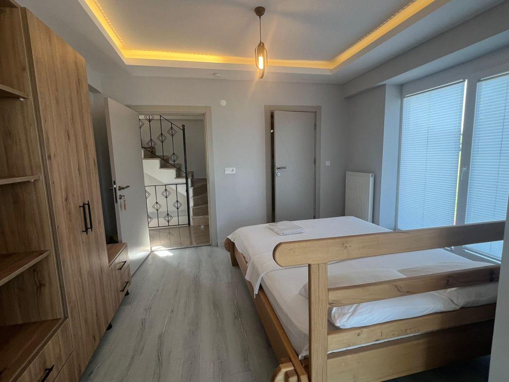 Mavikoy Apart — 7