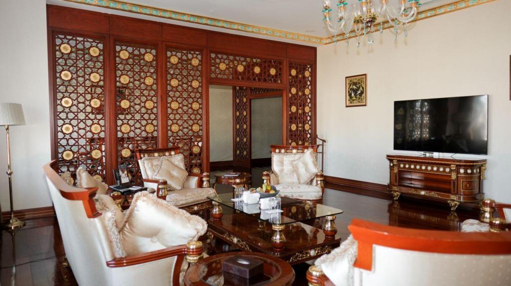 Meyra Palace — 5