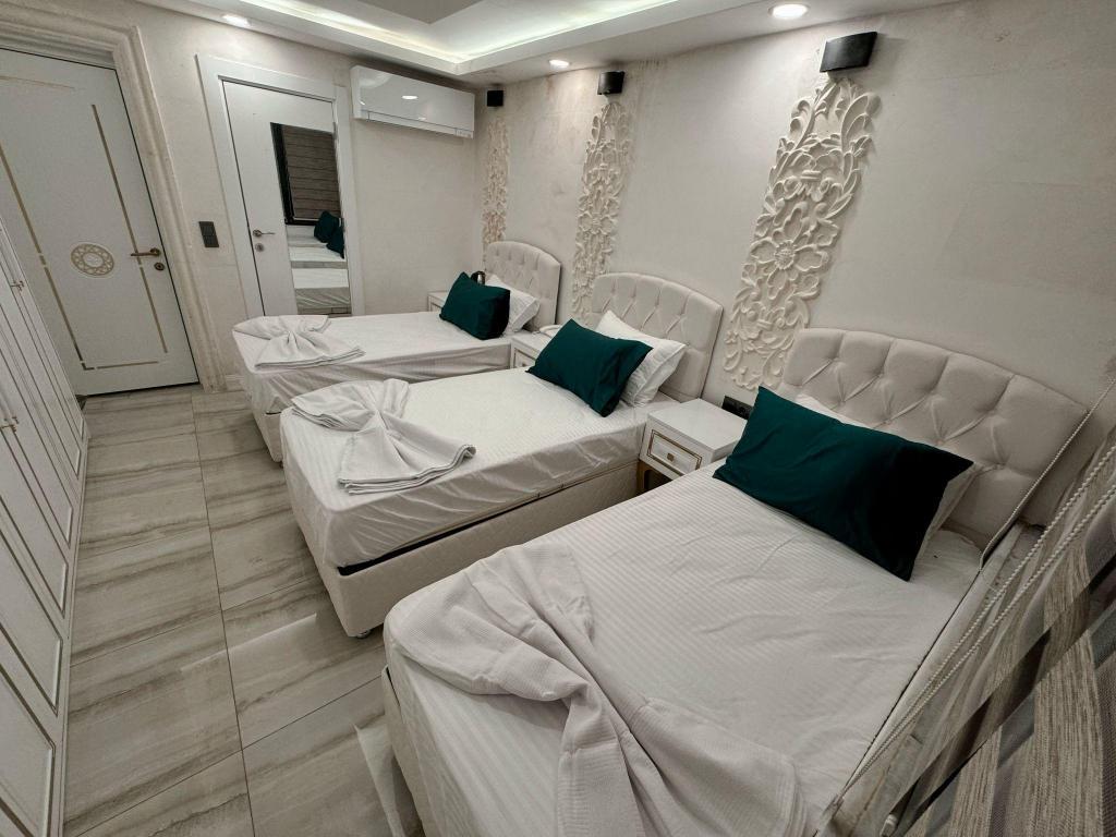 Midyat Amaara Konağı Otel Kafe — 10