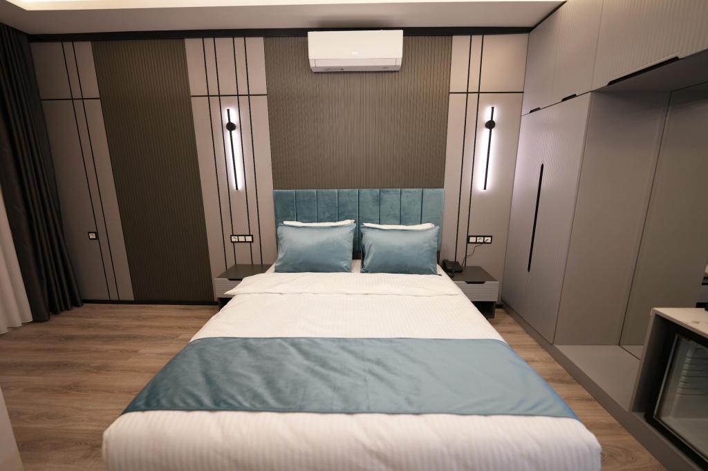 Milena Otel — 4