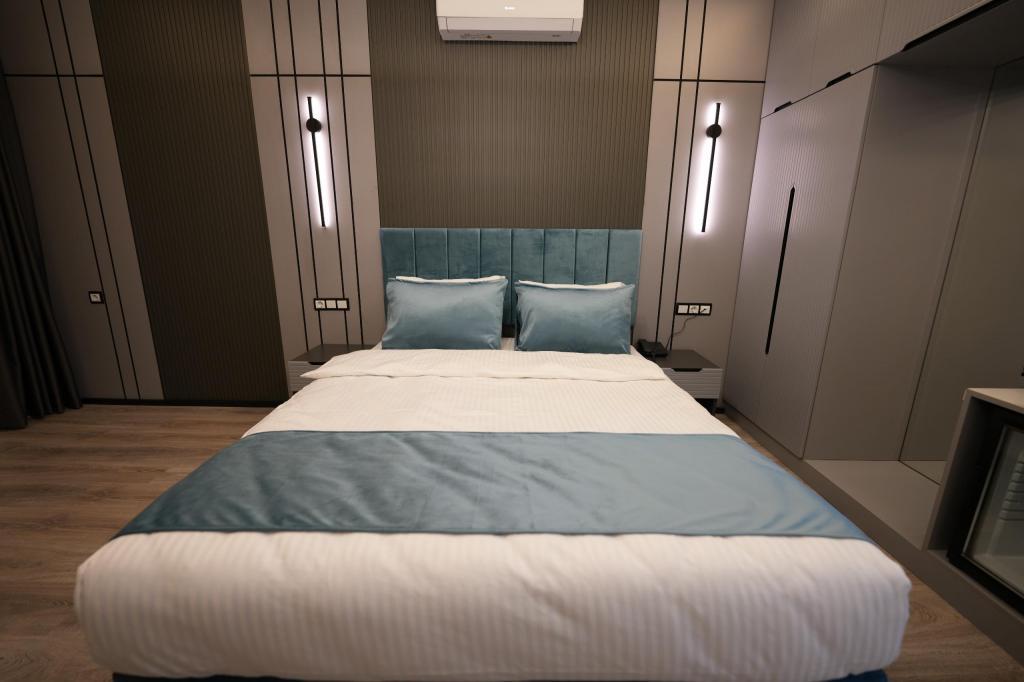 Milena Otel — 5