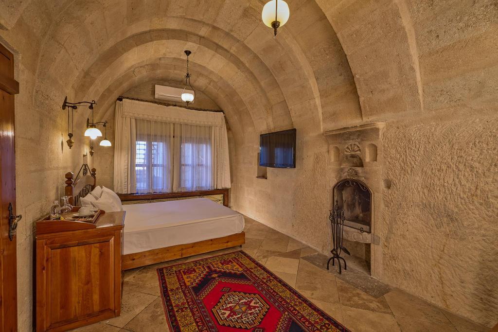 Mithra Cave Hotel — 8
