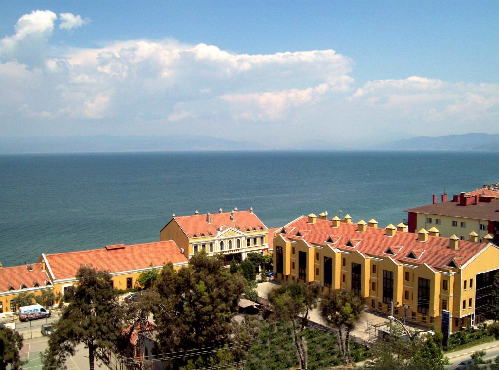 Montania Town Hotel Mudanya — 4