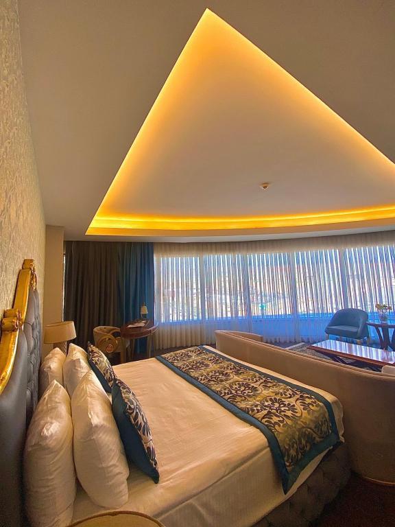 Morrian Hotel — 6
