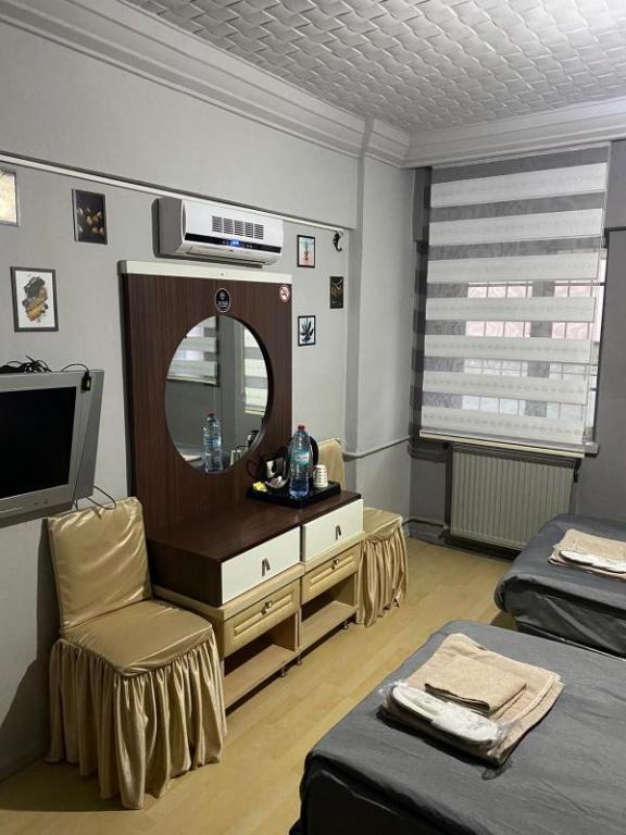 Nigrum Hotel — 3