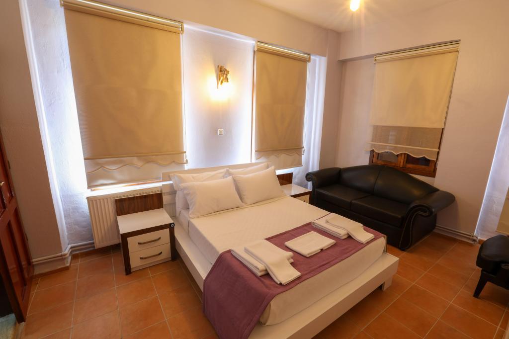 Pera Otel Cunda — 2