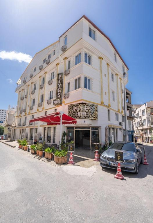 Piyes Otel