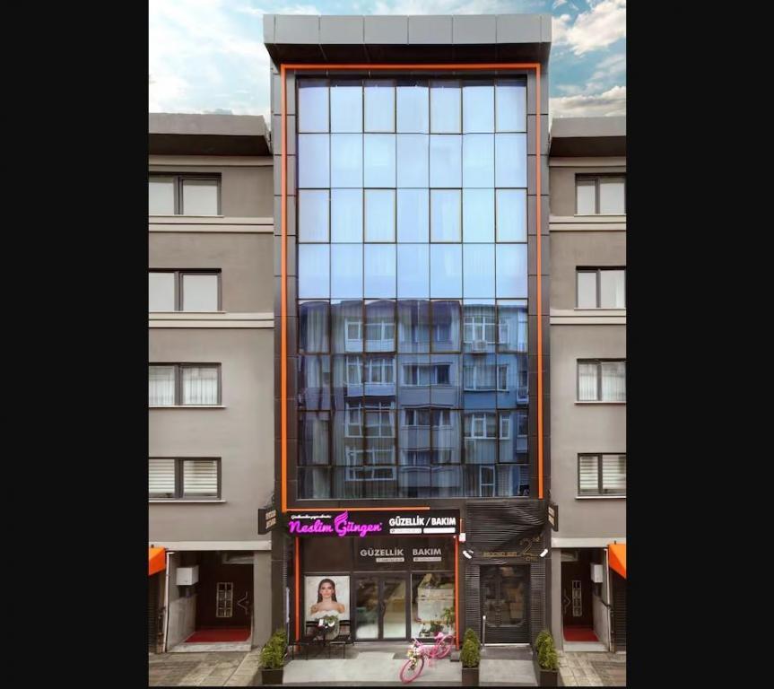 Second Hotel