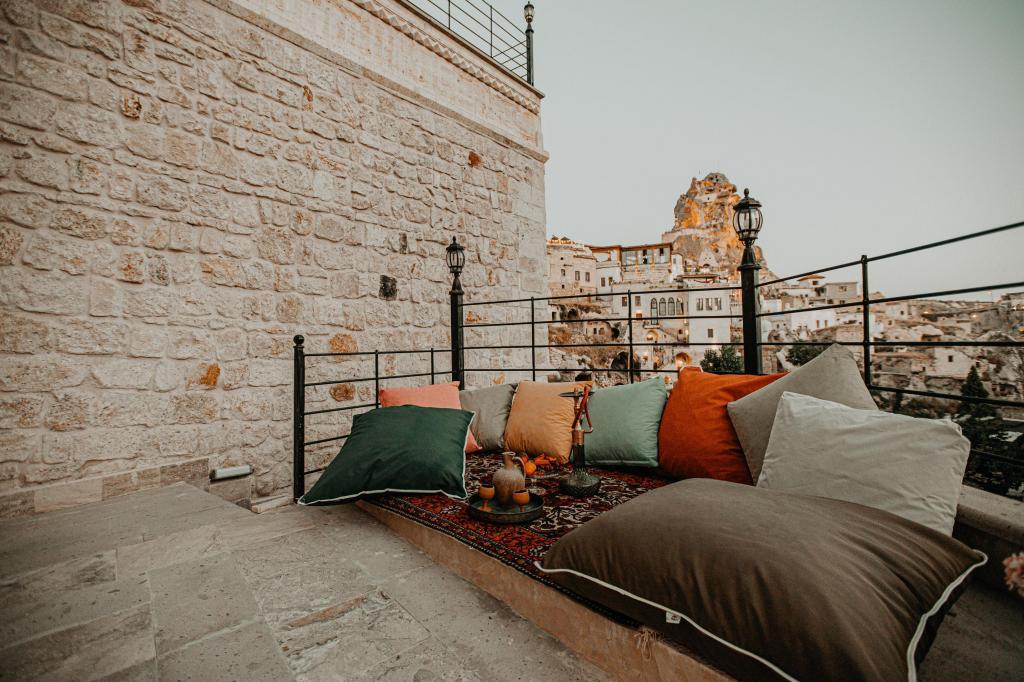 Serenus Cave Suites — 9