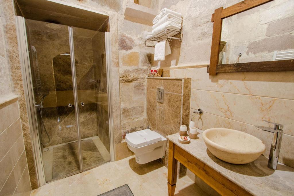 Sultan Cave Suites — 2
