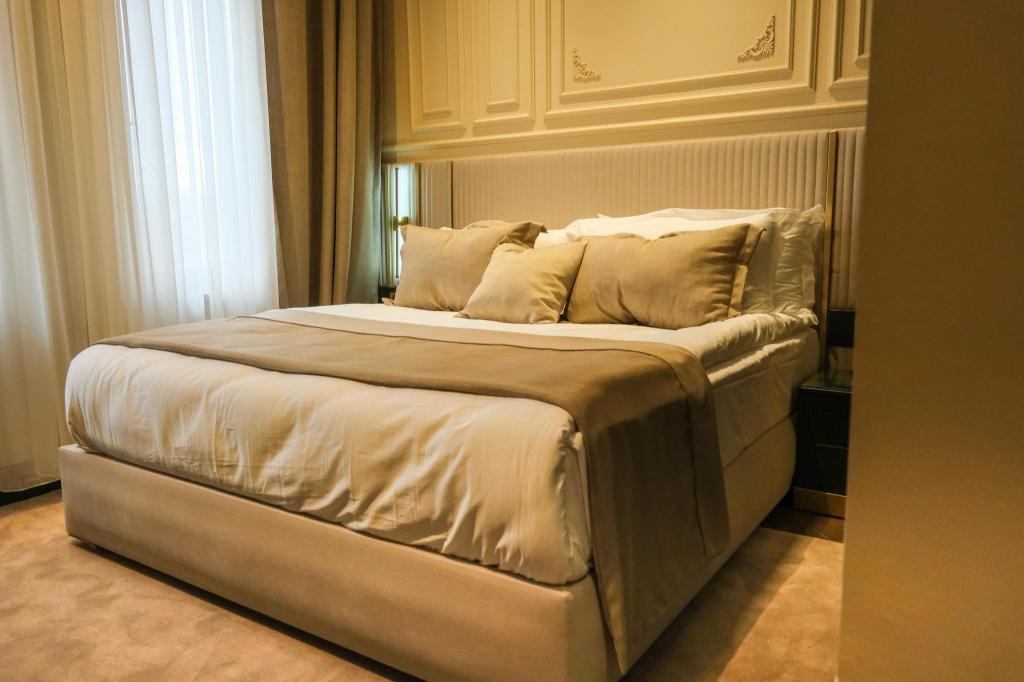 Sur Royals Hotel's — 8