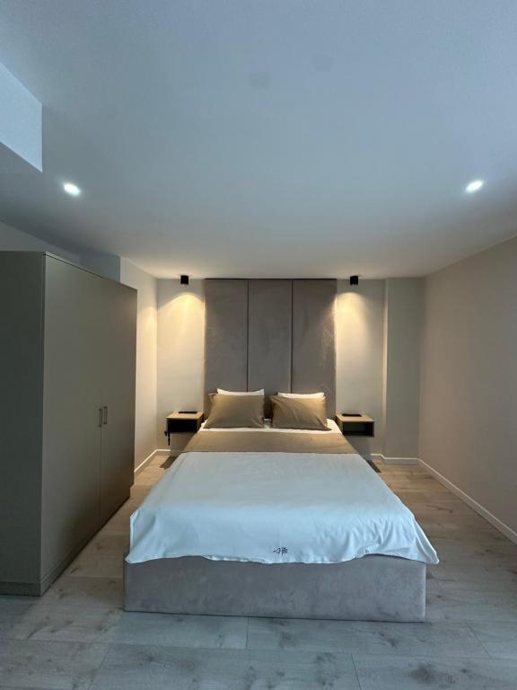 The Deck Otel — 2