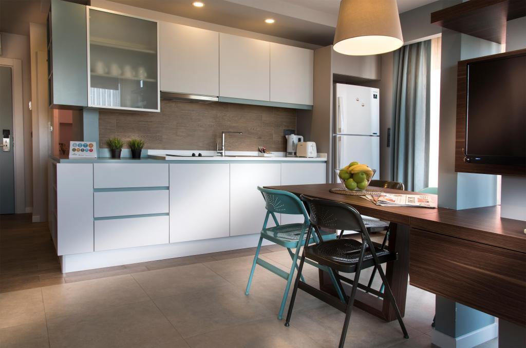 Trend Suites — 3