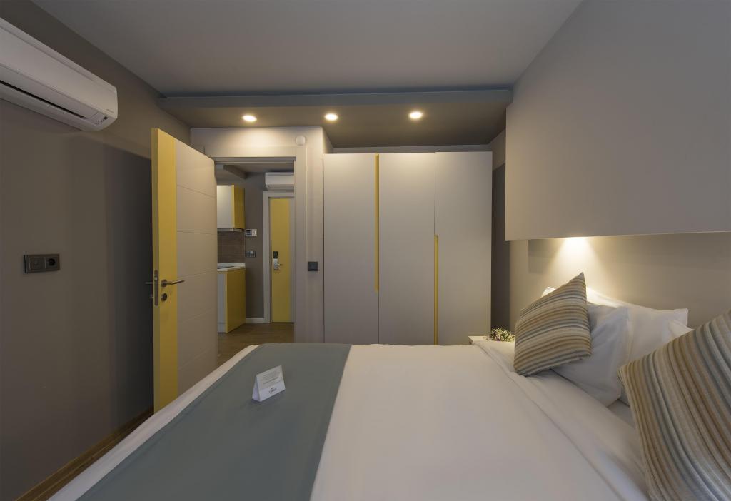 Trend Suites — 8
