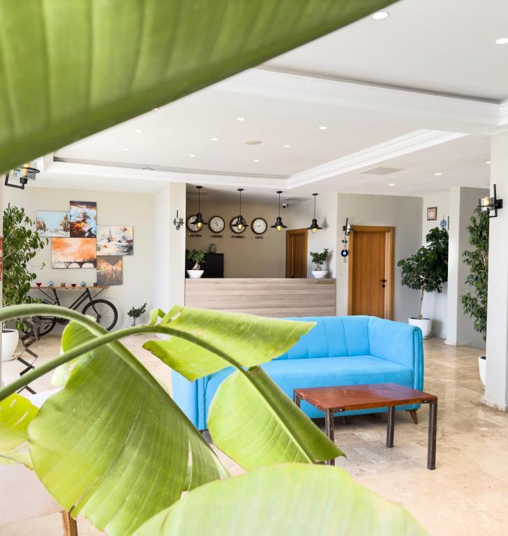 Uras Beach Hotel — 10