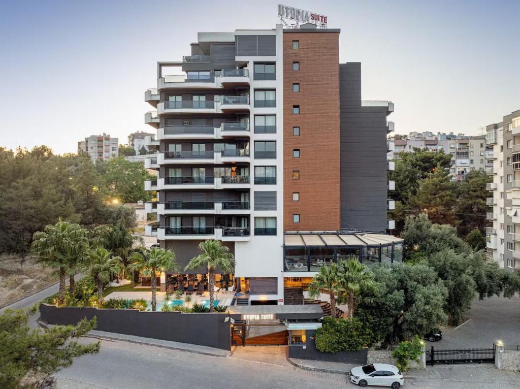 Utopia Suite Residence Bornova 1