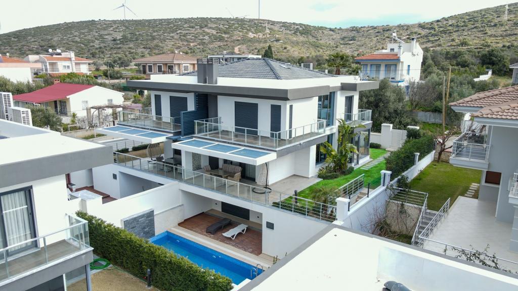 Villam Çeşme Altınkum Four
