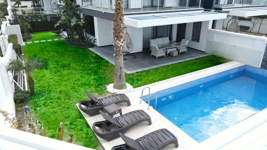 Villam Çeşme Altınkum Two — 2