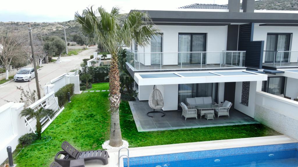 Villam Çeşme Altınkum Two