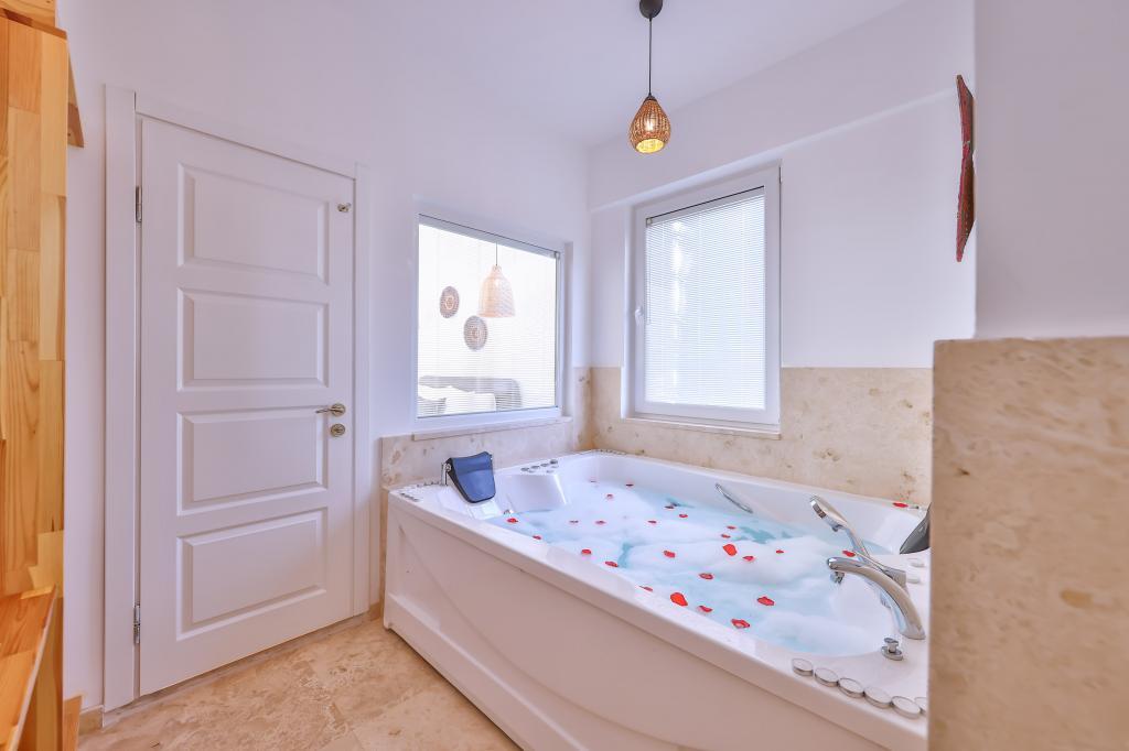 Villa Ay — 6