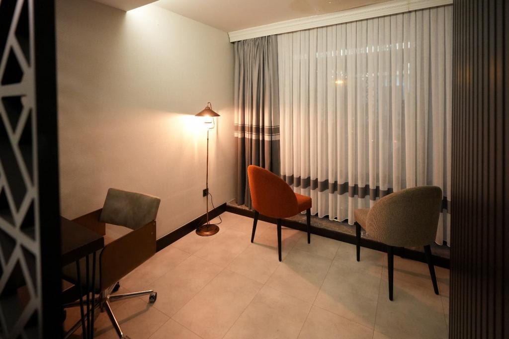 Visse Hotel — 4