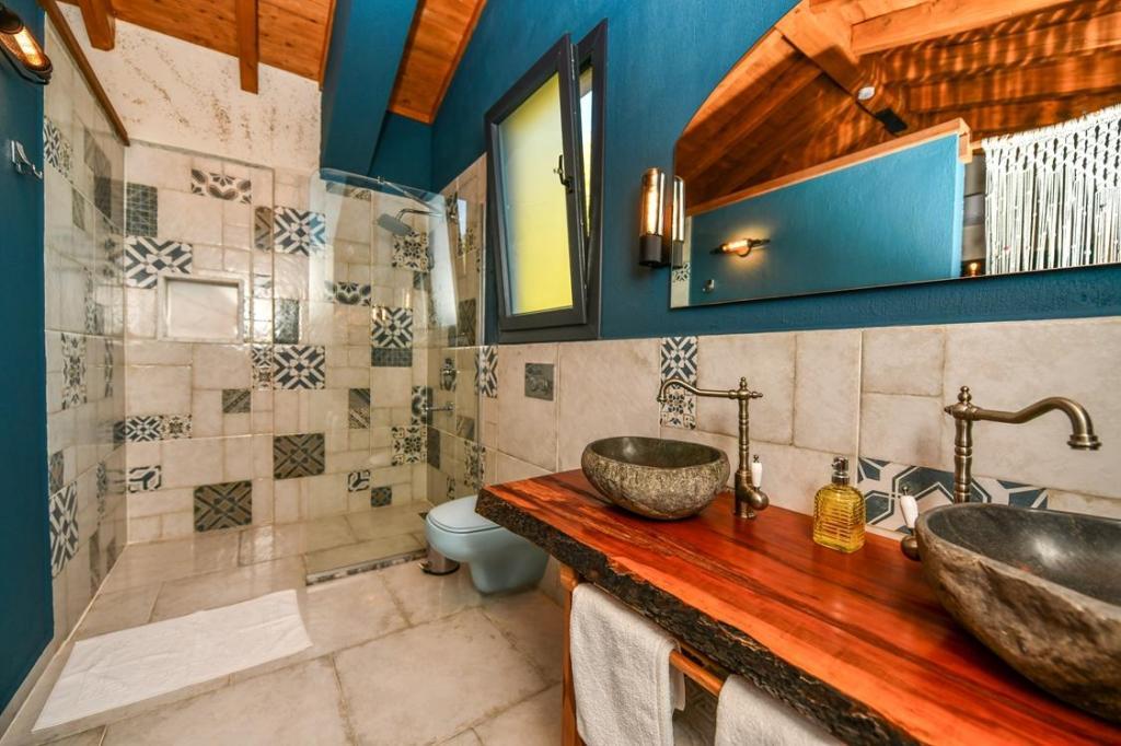 Volans Suites — 2
