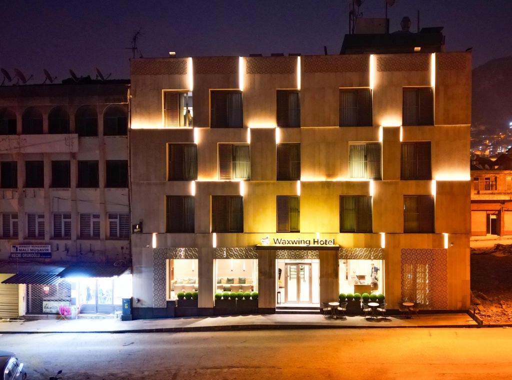 Waxwing Hotel