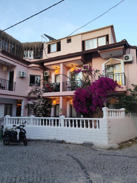 Yeşim Pansiyon Çeşme