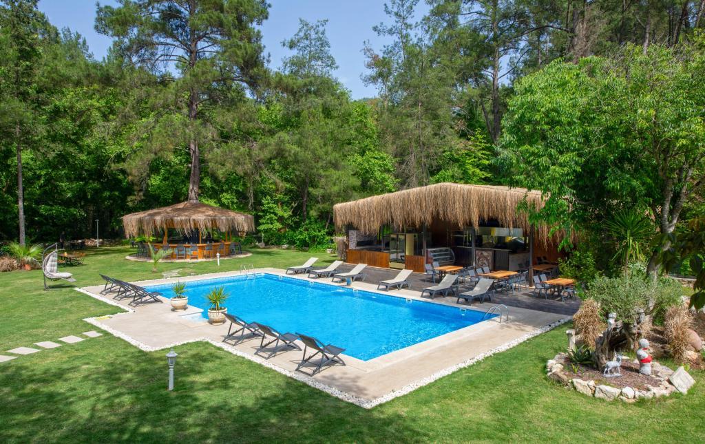 Yusalis Garden Hotel