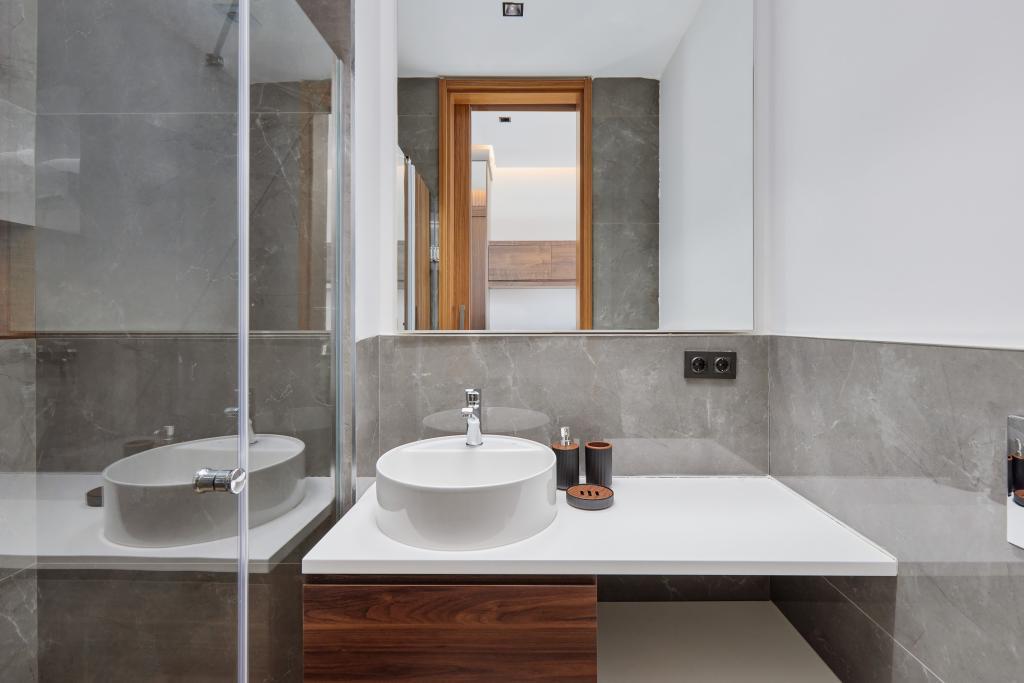 Bayview Hills Luxury Residence — 5