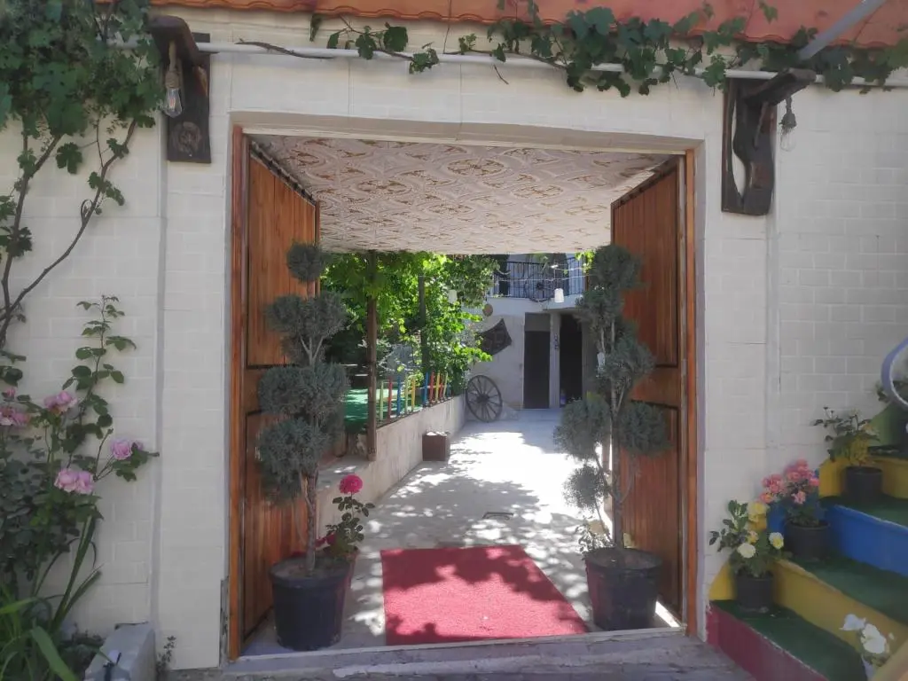 Unicorn Cave Hotel — 4