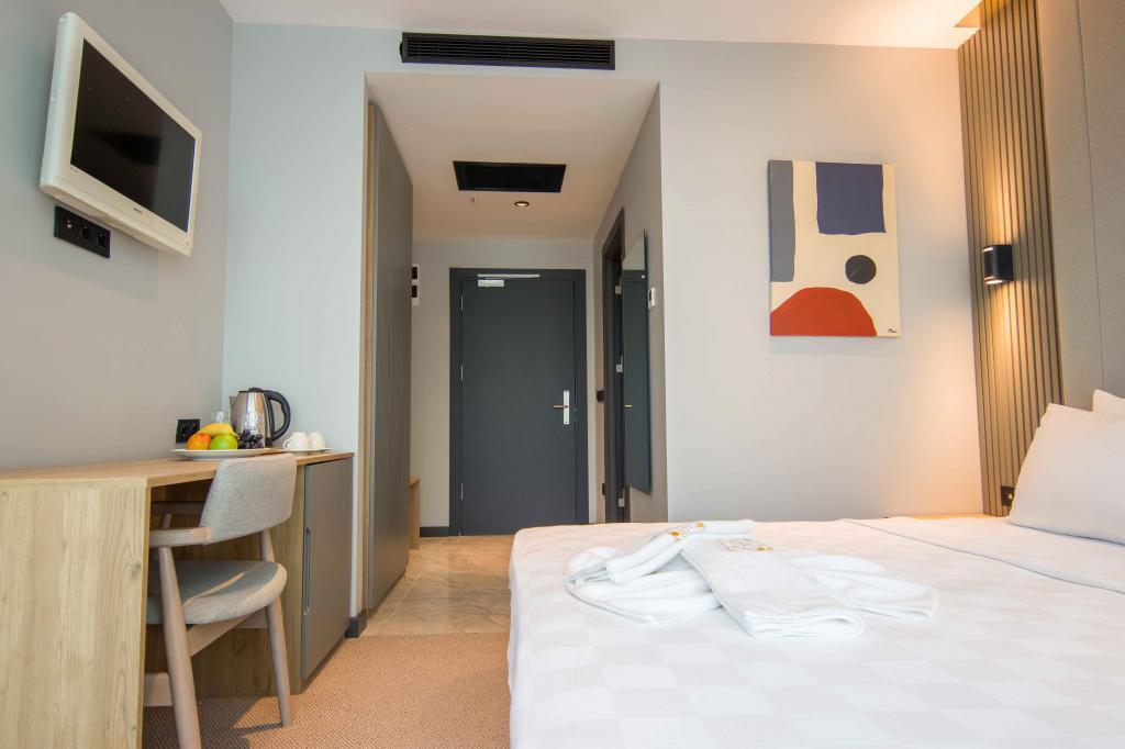 Sherlock Homes Hotels — 6