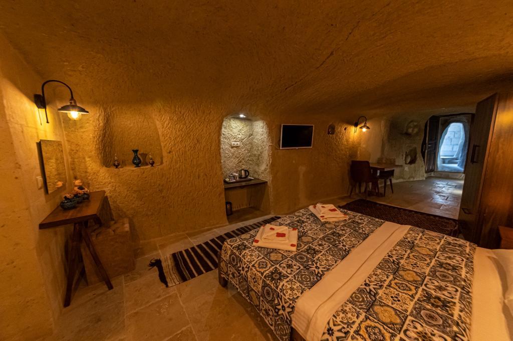 Feris Cave Hotel — 3