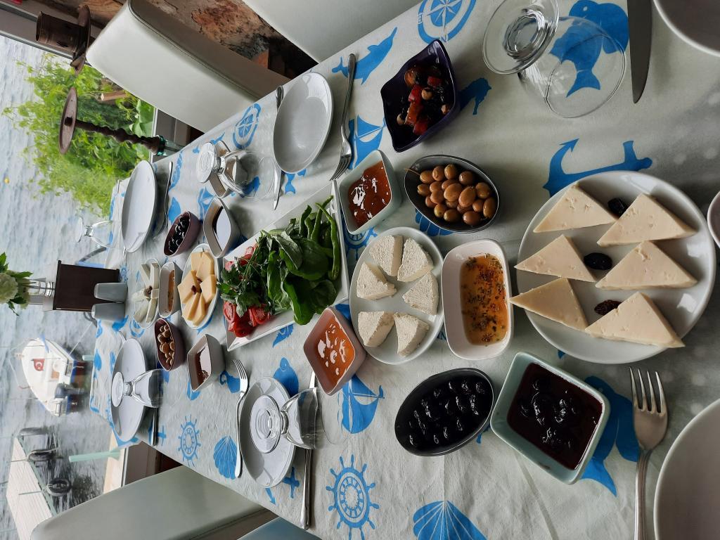 Cunda Güneş Otel — 6