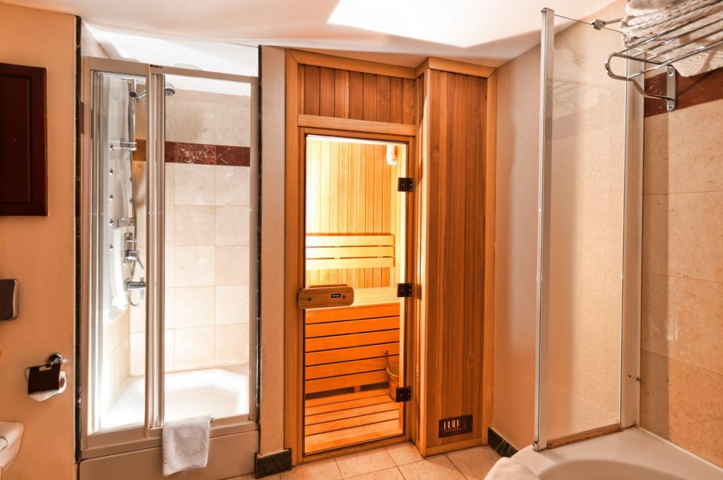 Gordion Hotel — 4