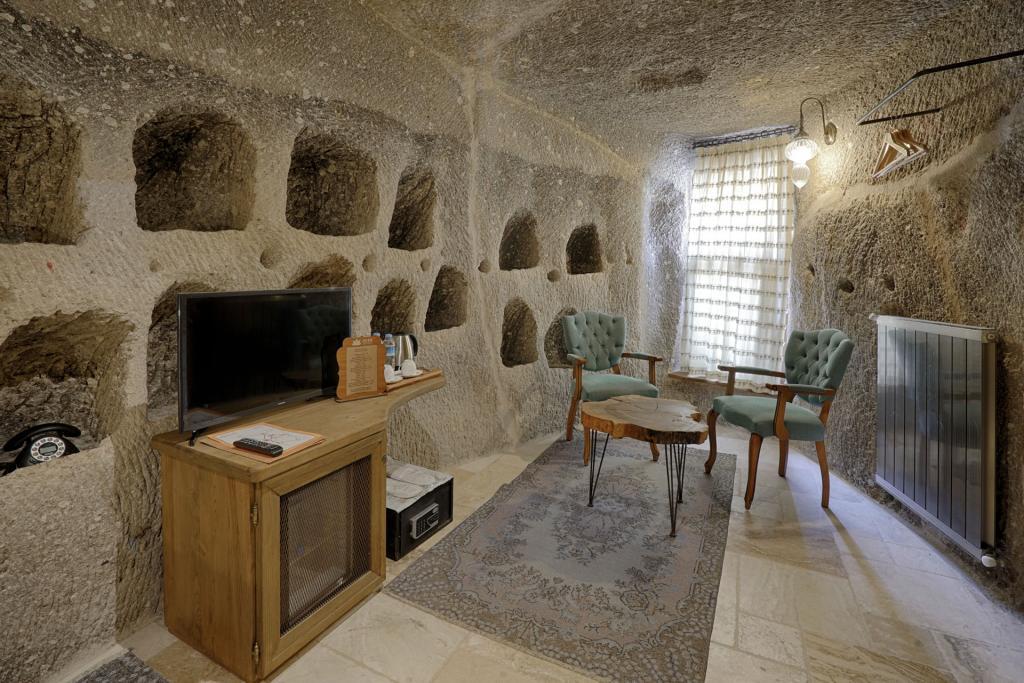Hera Cave Suites — 6