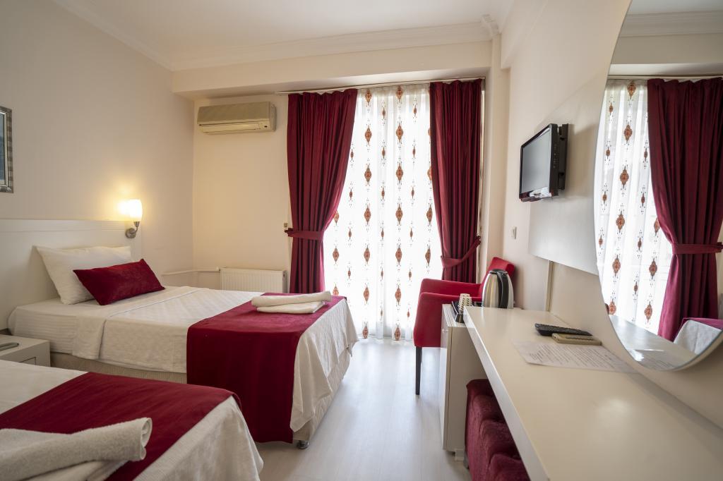 Ayapam Hotel — 4