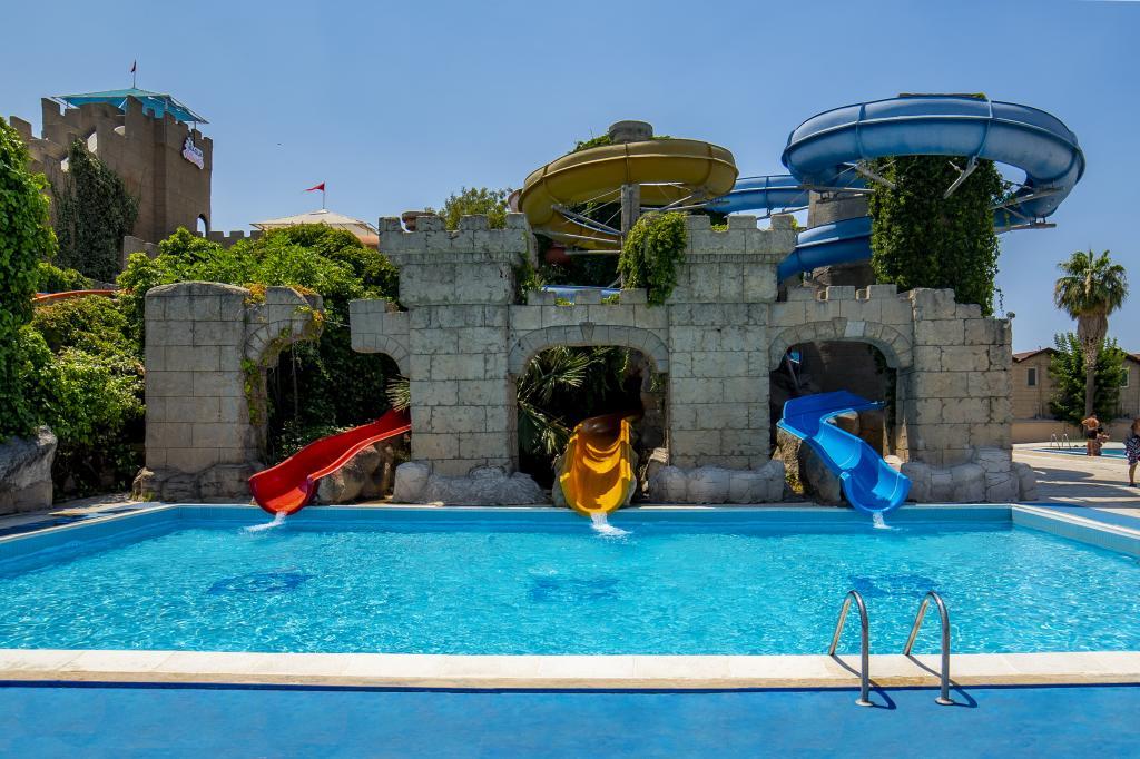 Risus Beach Resort Hotel — 9