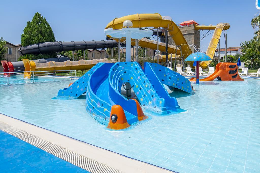 Risus Beach Resort Hotel — 7
